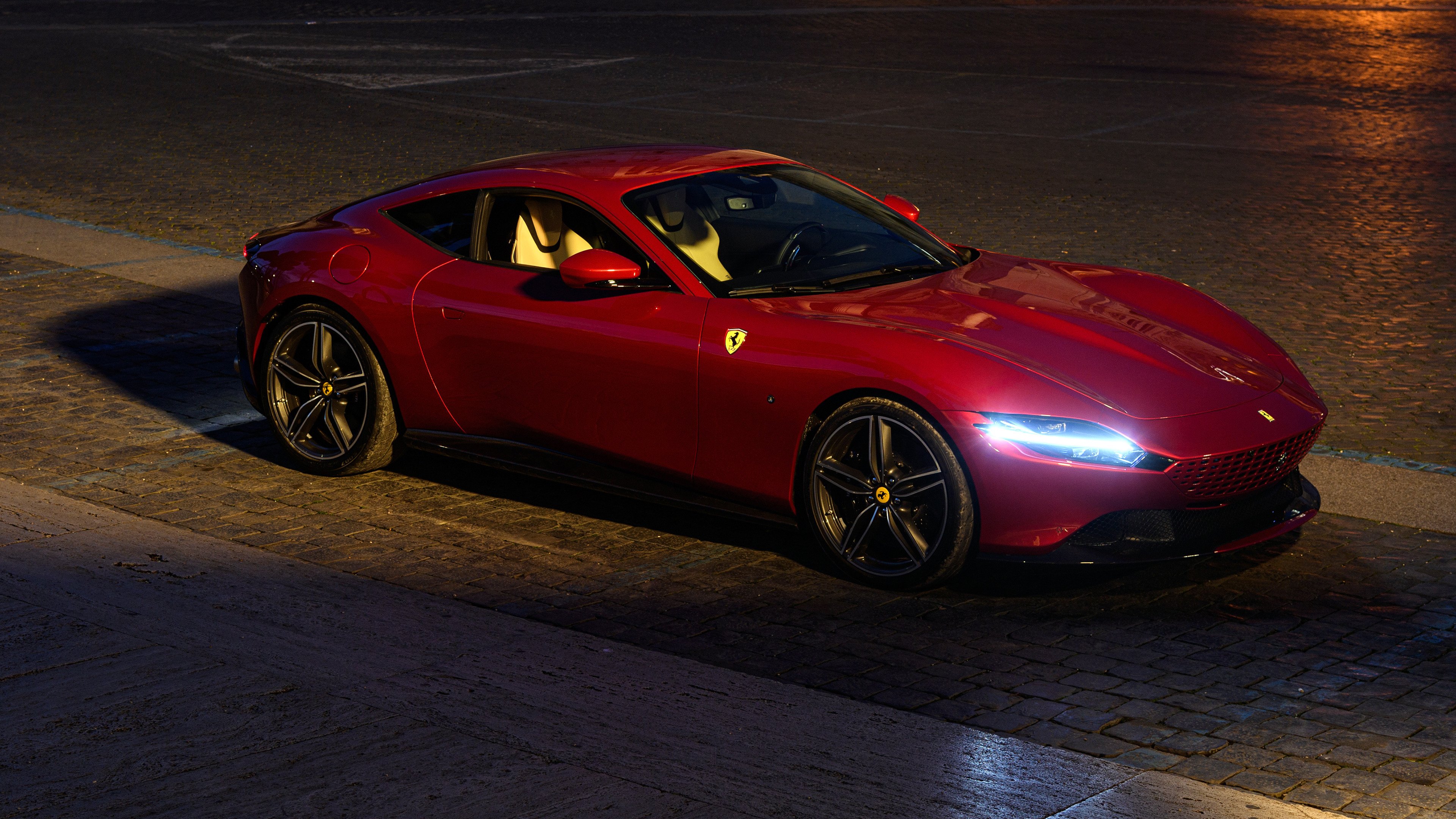 富士康正式员工是否享有返费政策