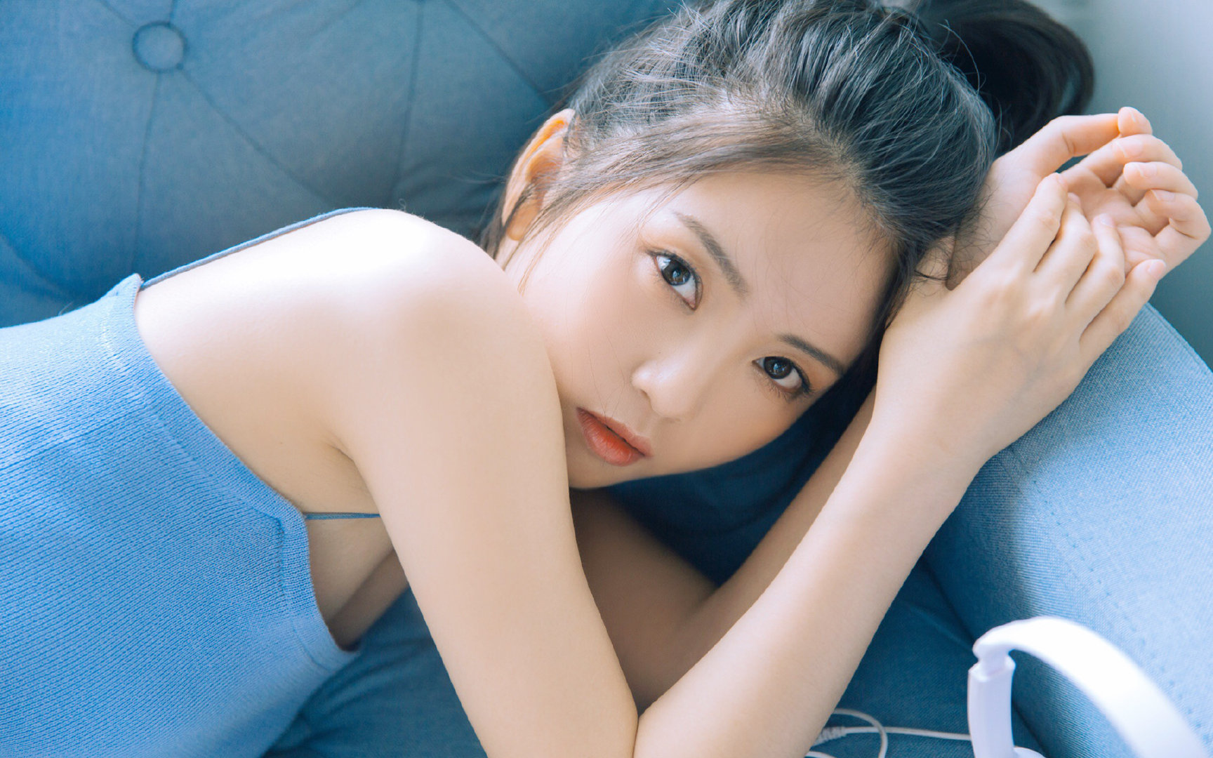 "简约气质四字男生网名"