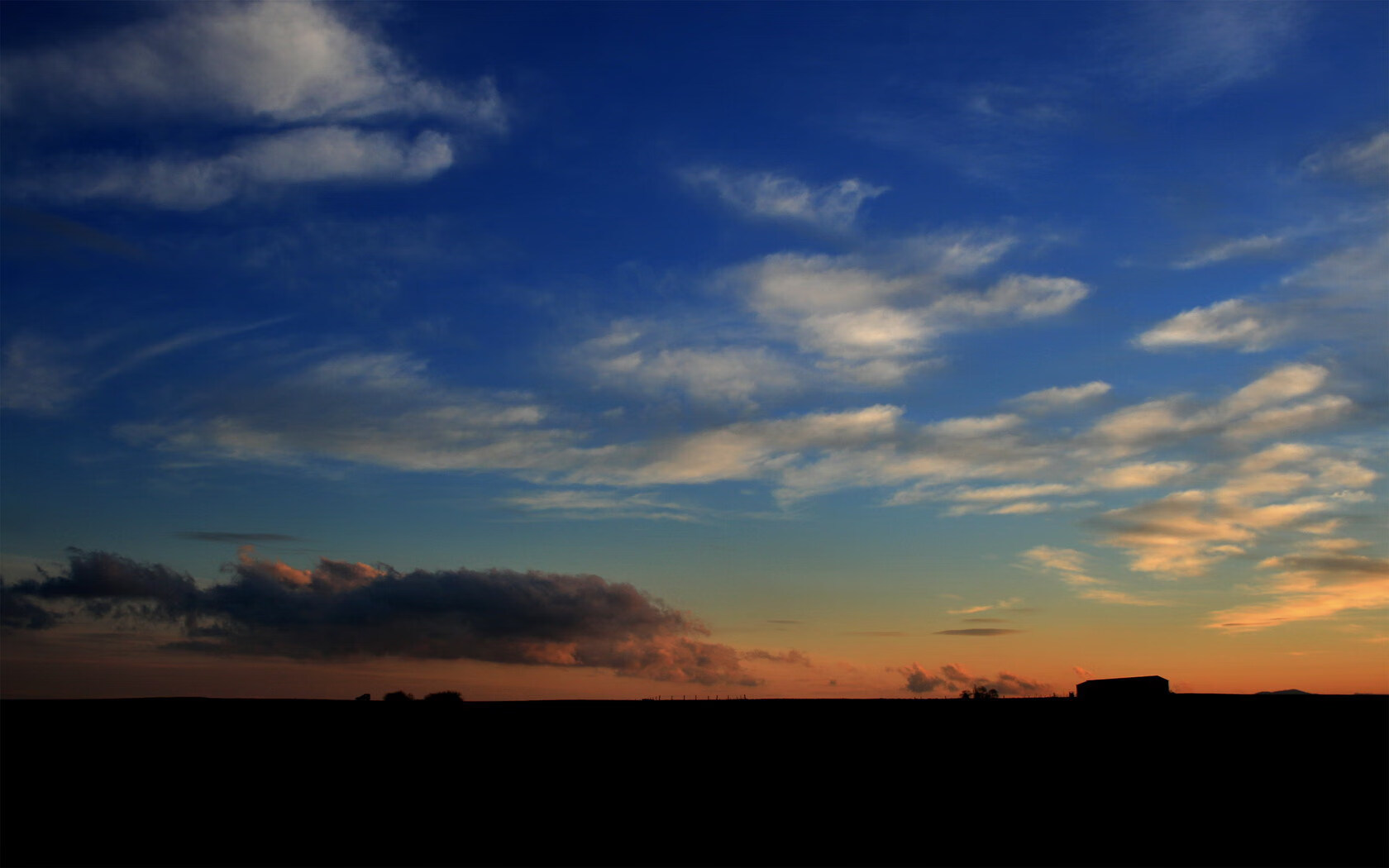 "撩汉情话：甜蜜套路与真情流露的边界"